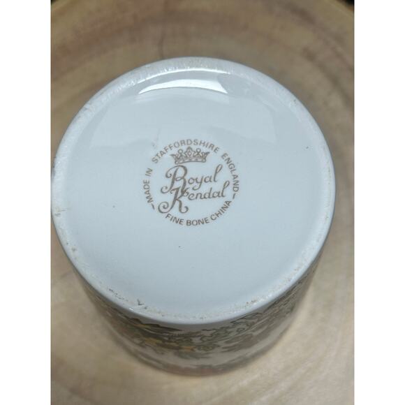 Royal Kendal Staffordshire Fine Bone China
 Cup Floral Pagoda Pattern England - Picture 3 of 5